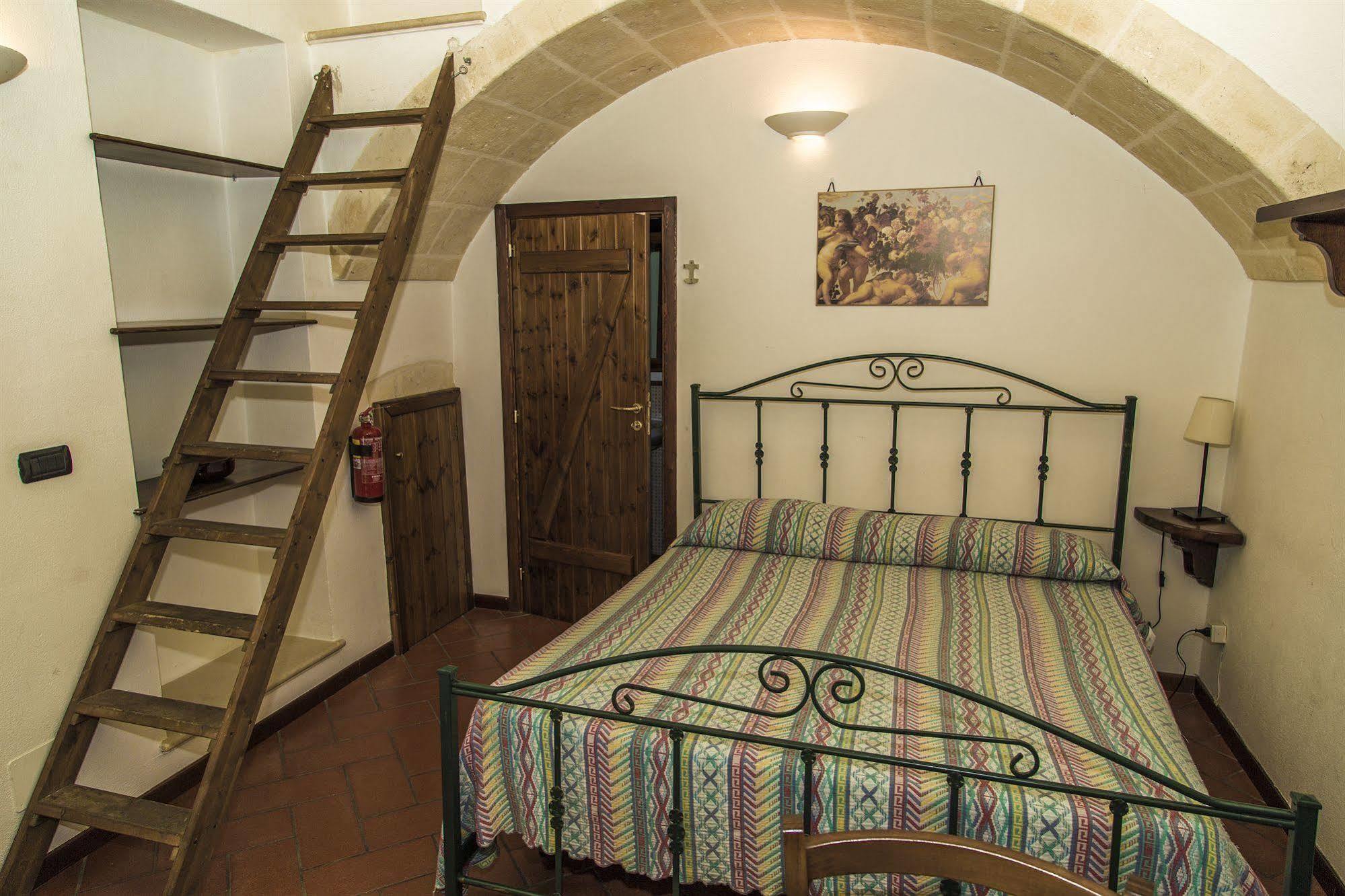Vecchia Mottola Albergo Diffuso Buitenkant foto